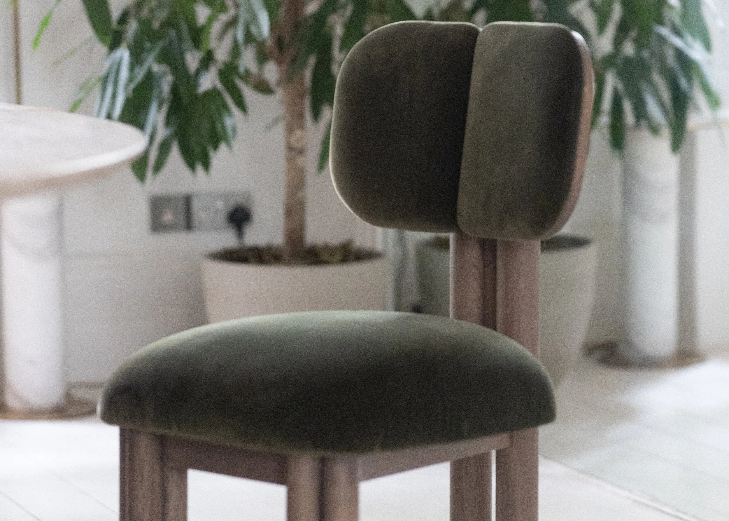 elephant_chair_green_velvet_-_Copy_of_DM_6.7.24_00054.jpg