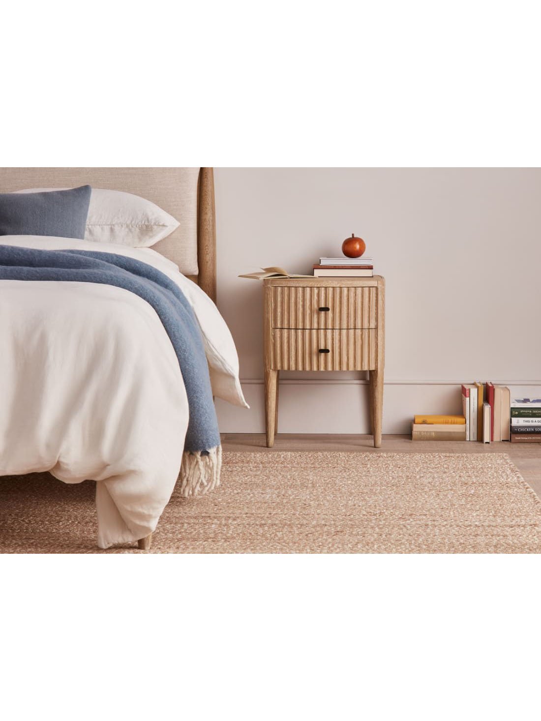 645041-heyday-side-table-02-381.jpg