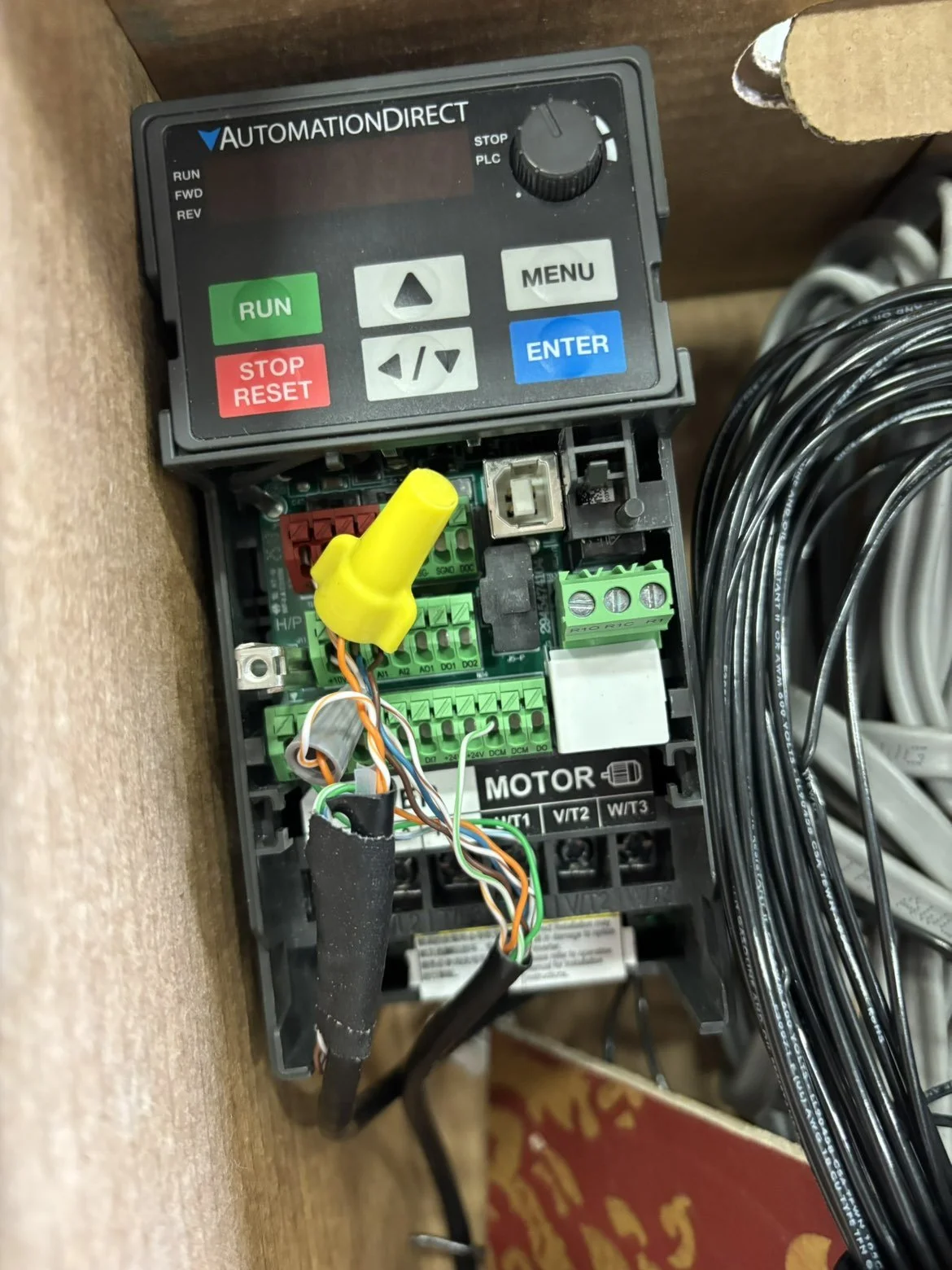 Wiring STO Lines to VFD Terminals