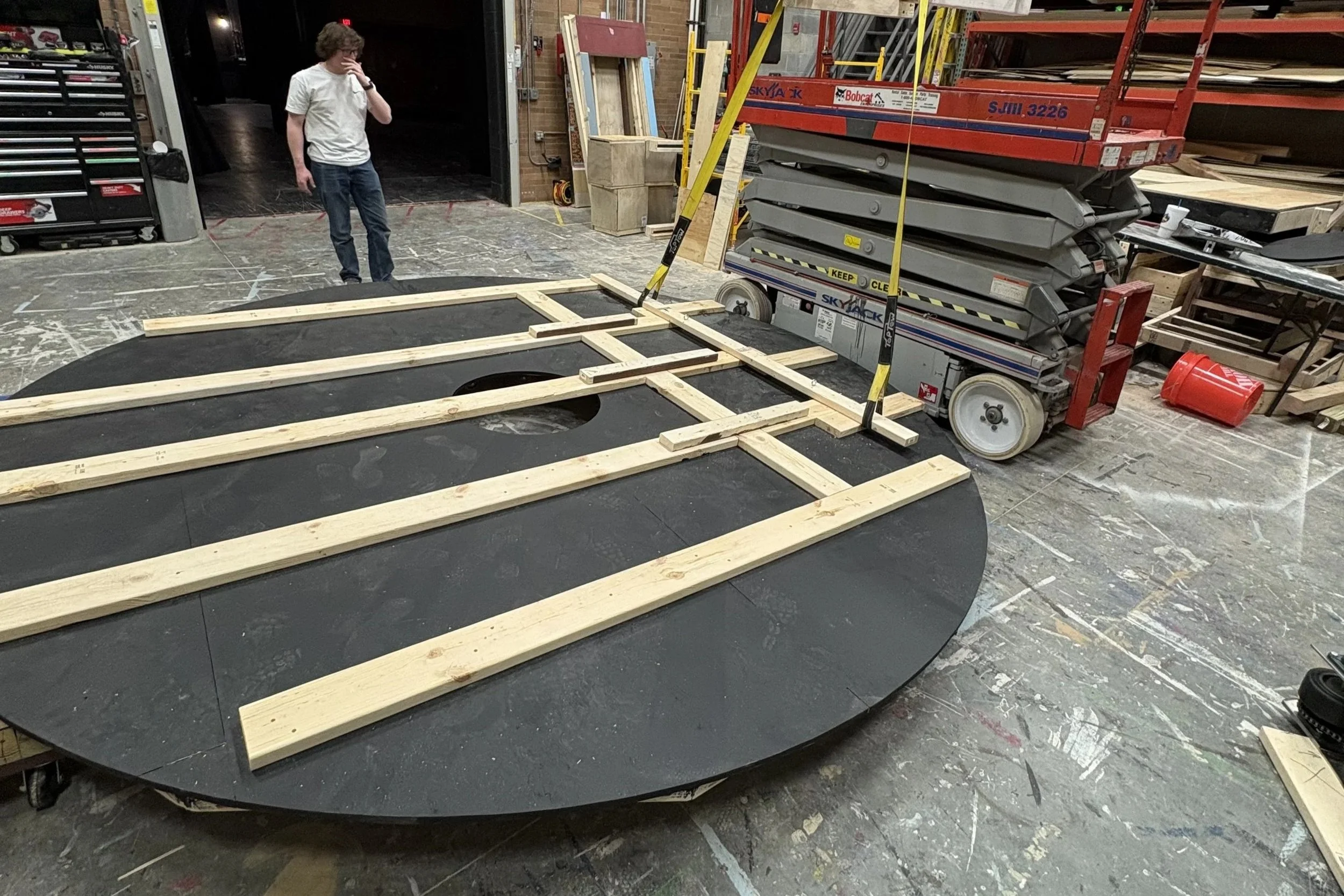 Top Framed with Supports for Load-in