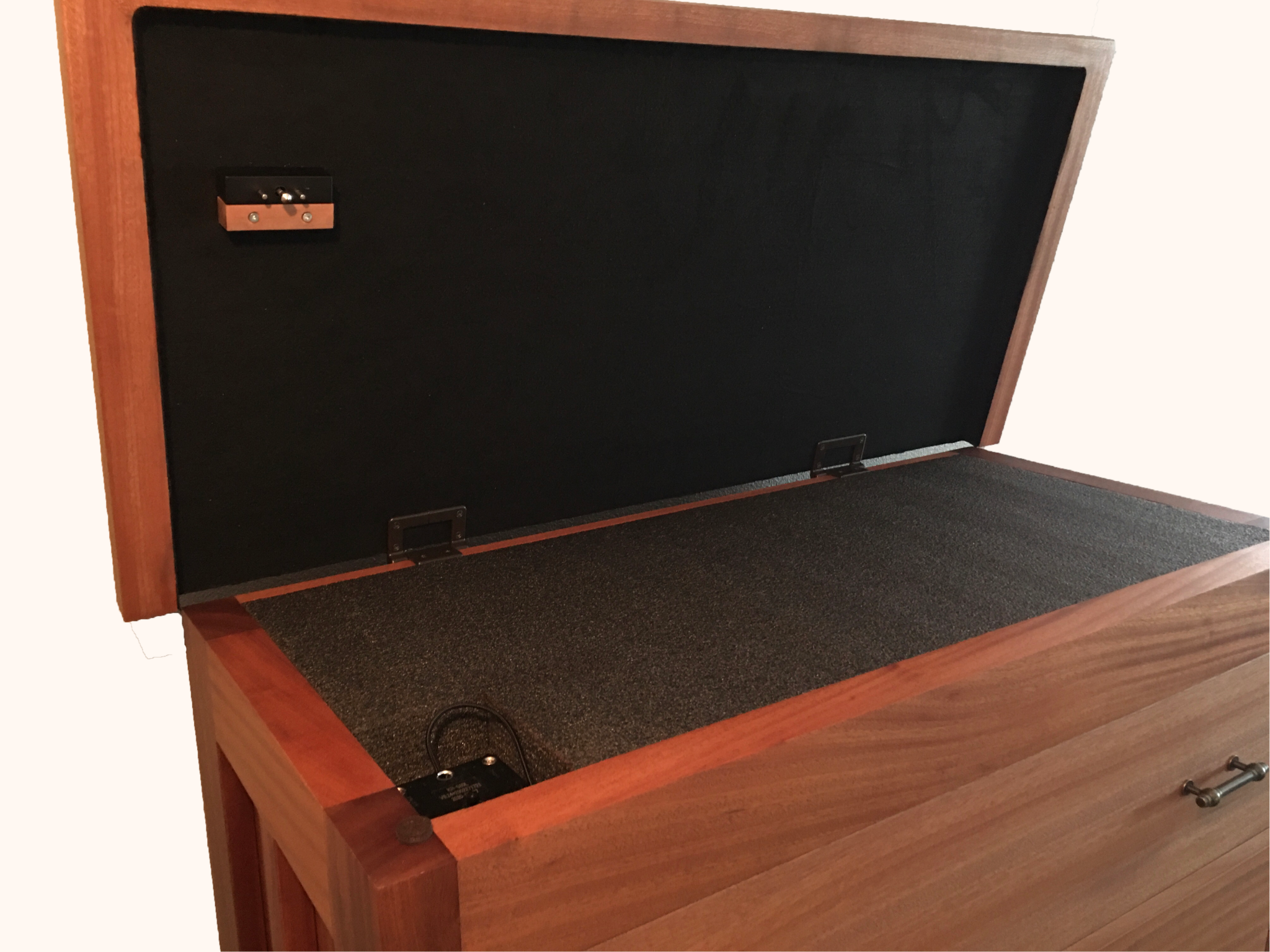 Dresser1.png