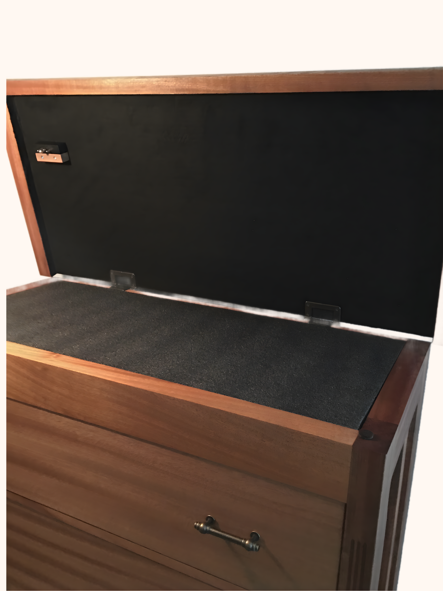 Dresser4.png