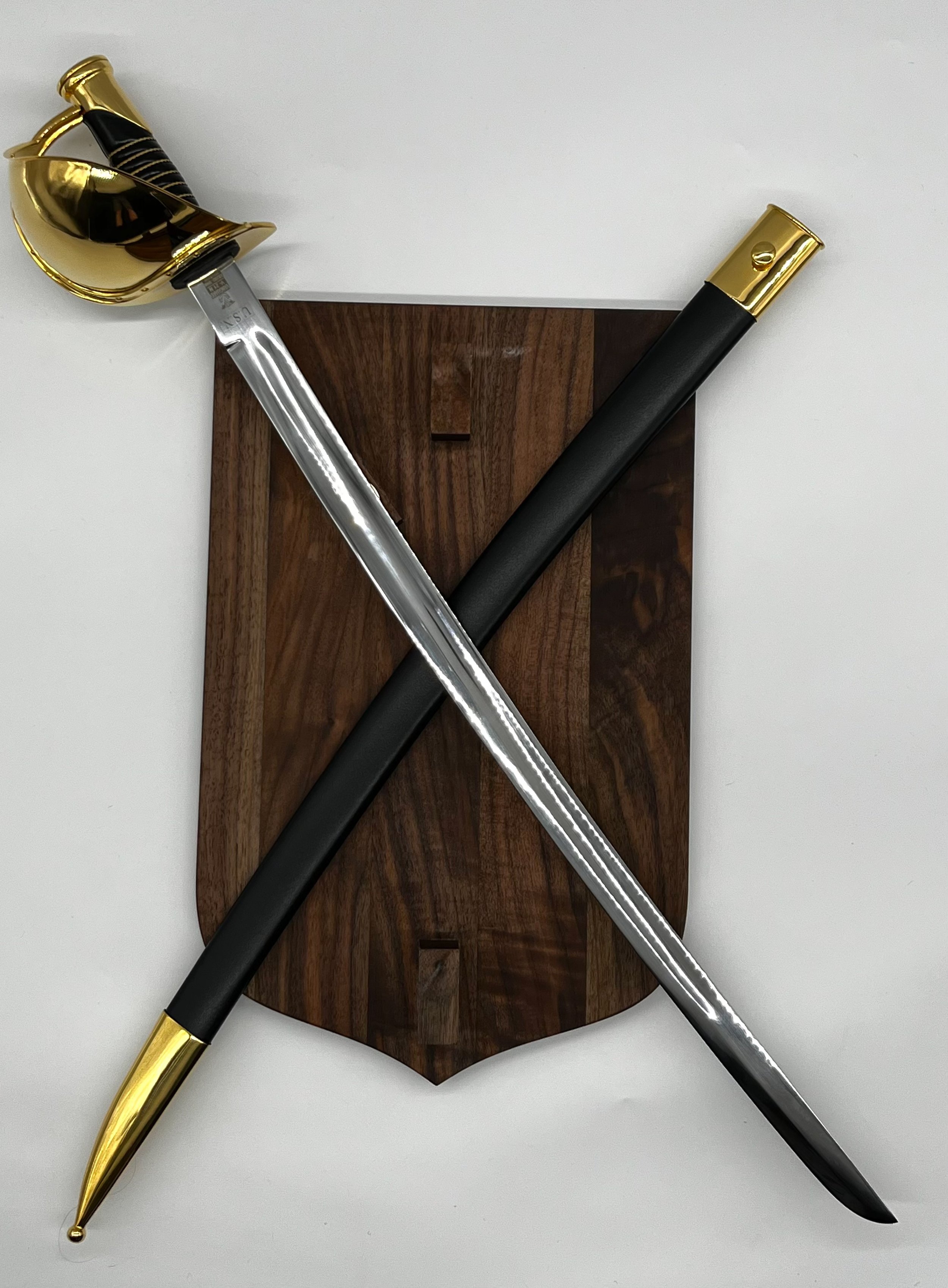 magnetic-cutlass-holder-4.JPG