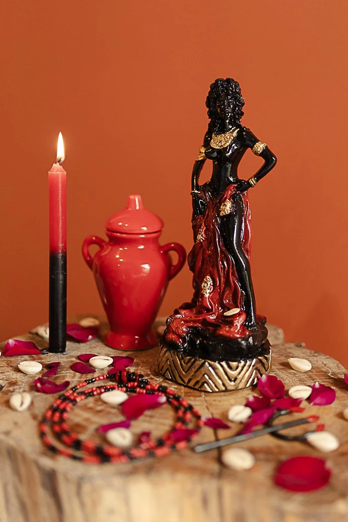 Pombagira Resin Statue – 30 cm