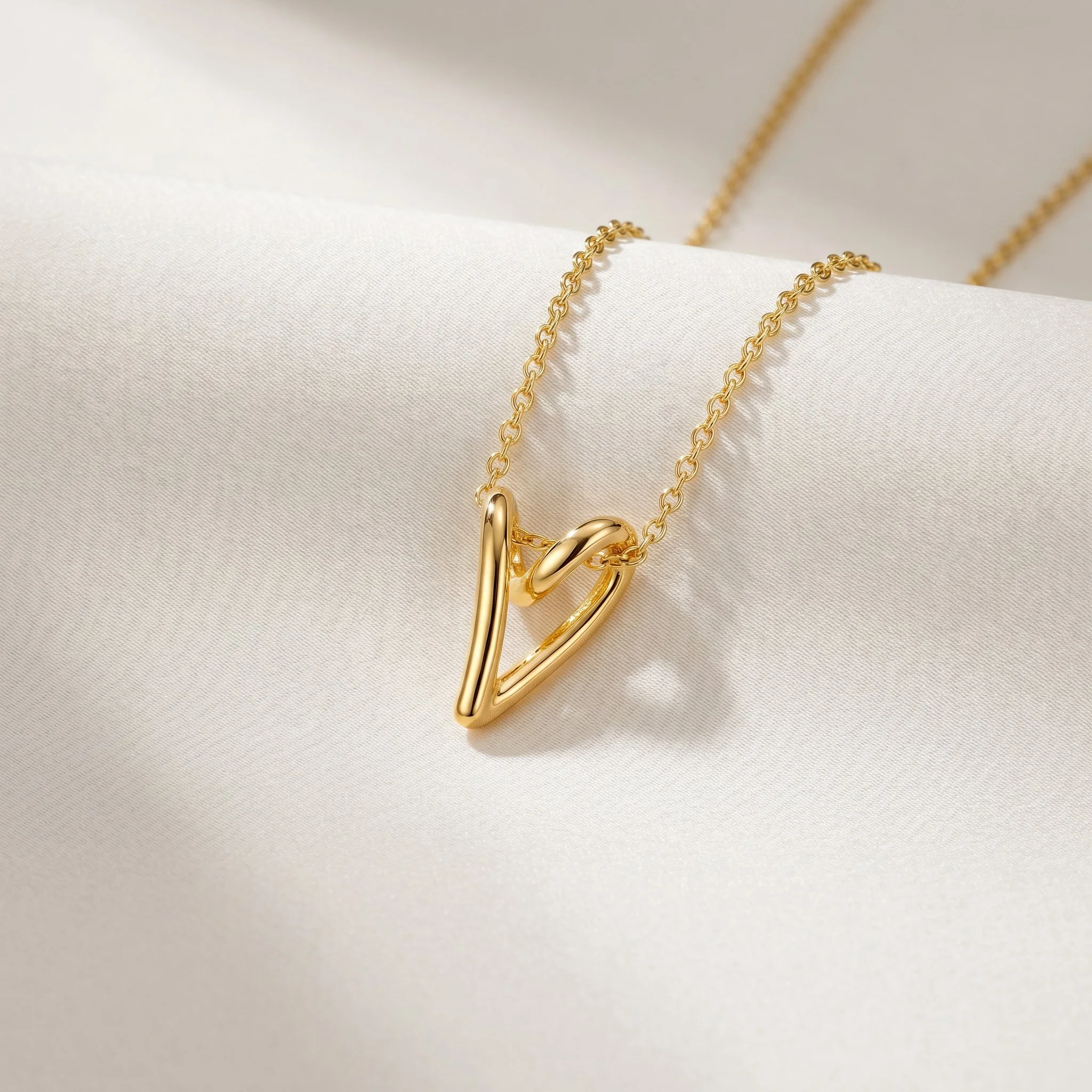 Sterling silver 19x13mm heart design necklace (Gold plated)Purplee Store4.jpg