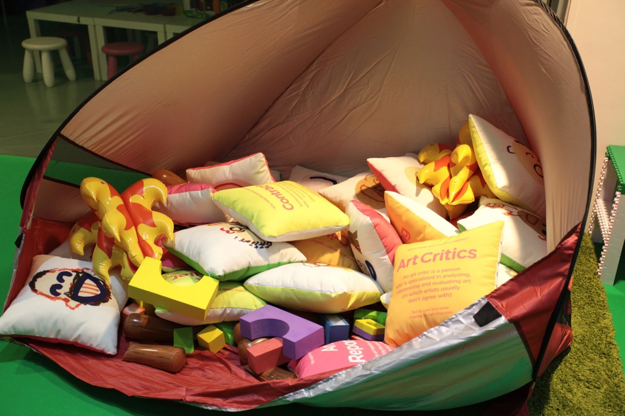 Toys Stop_2016-18-detail.JPG