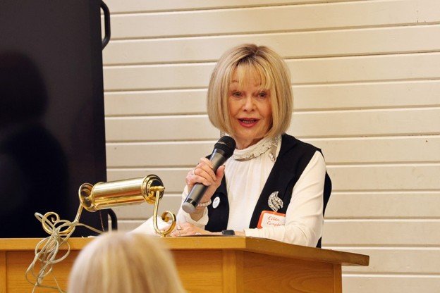 IWD 2026 - Ellen Camp cu speaking.jpg