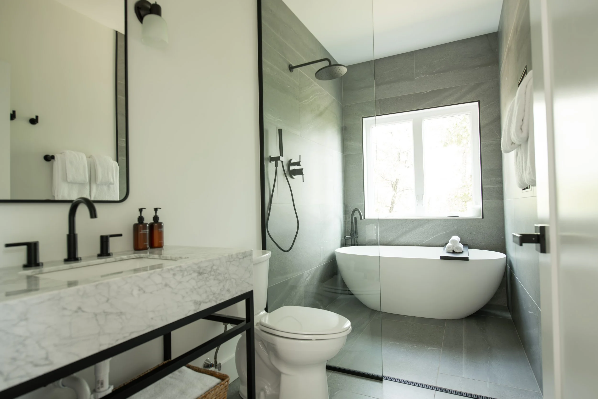 Main Level Bathroom 