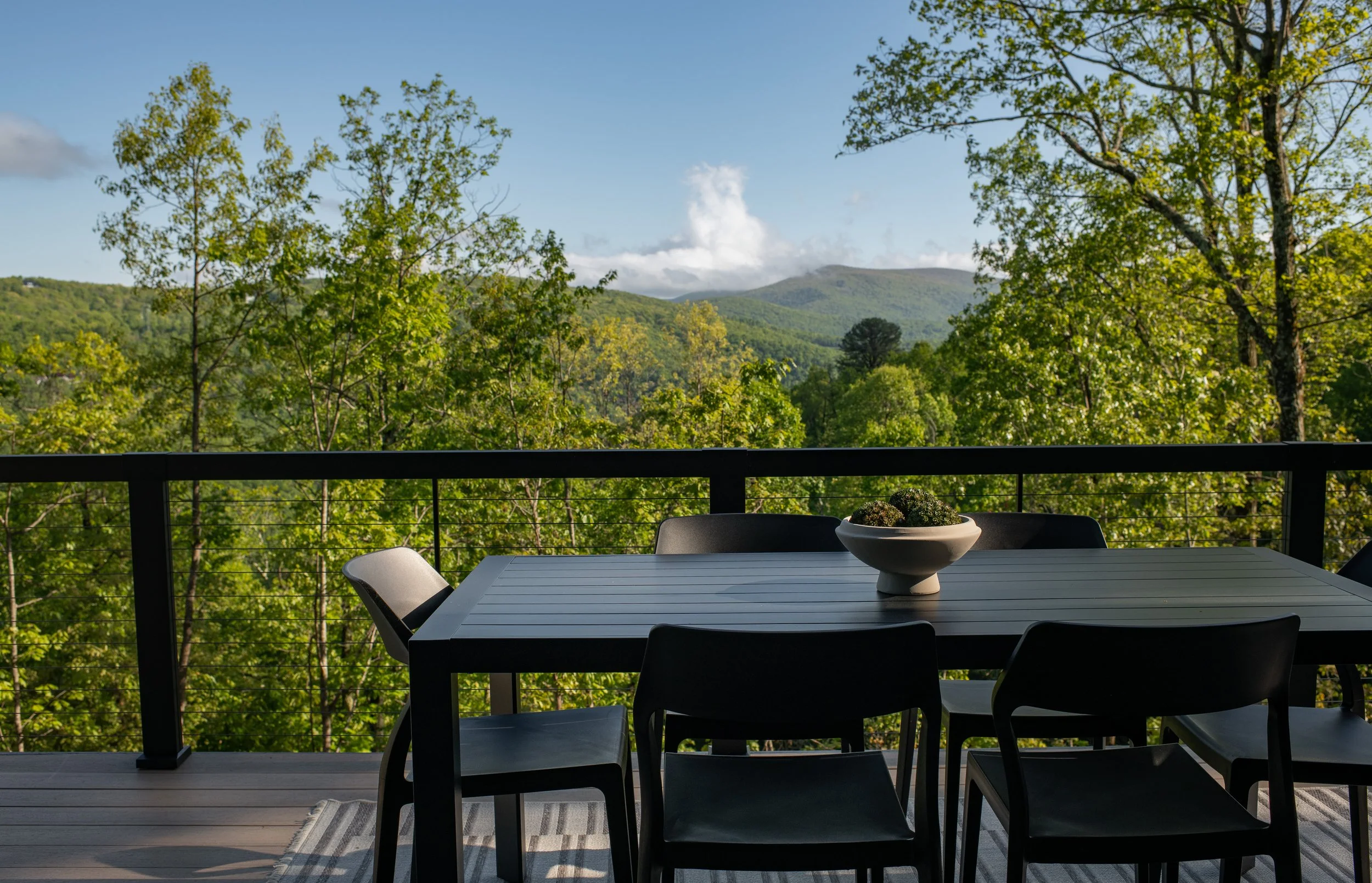 Outdoor Dining on deck