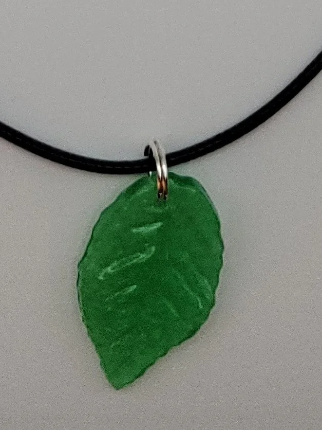 Small Green Leaf Necklace