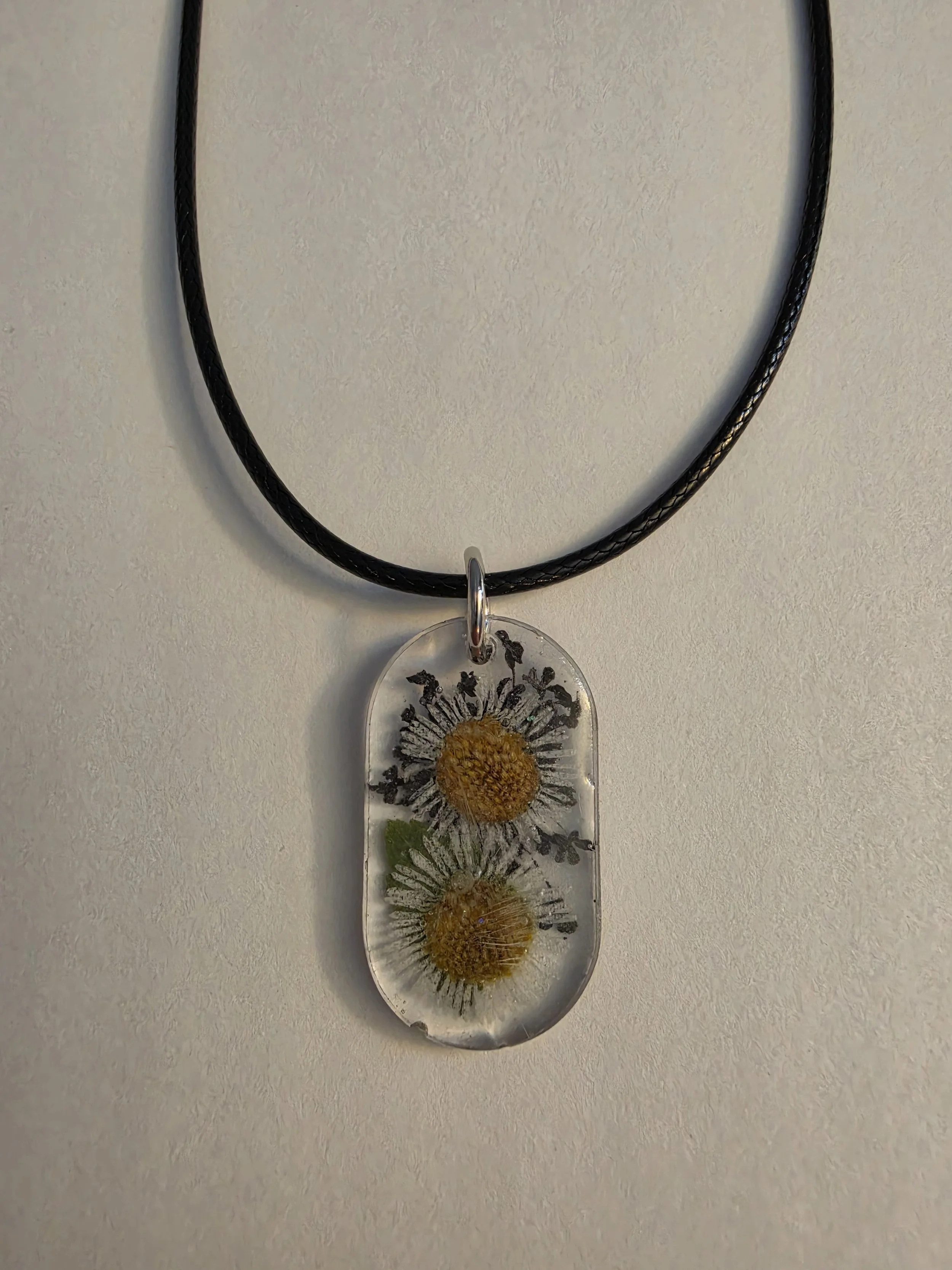 Clear Oval Yellow Flowers Necklace