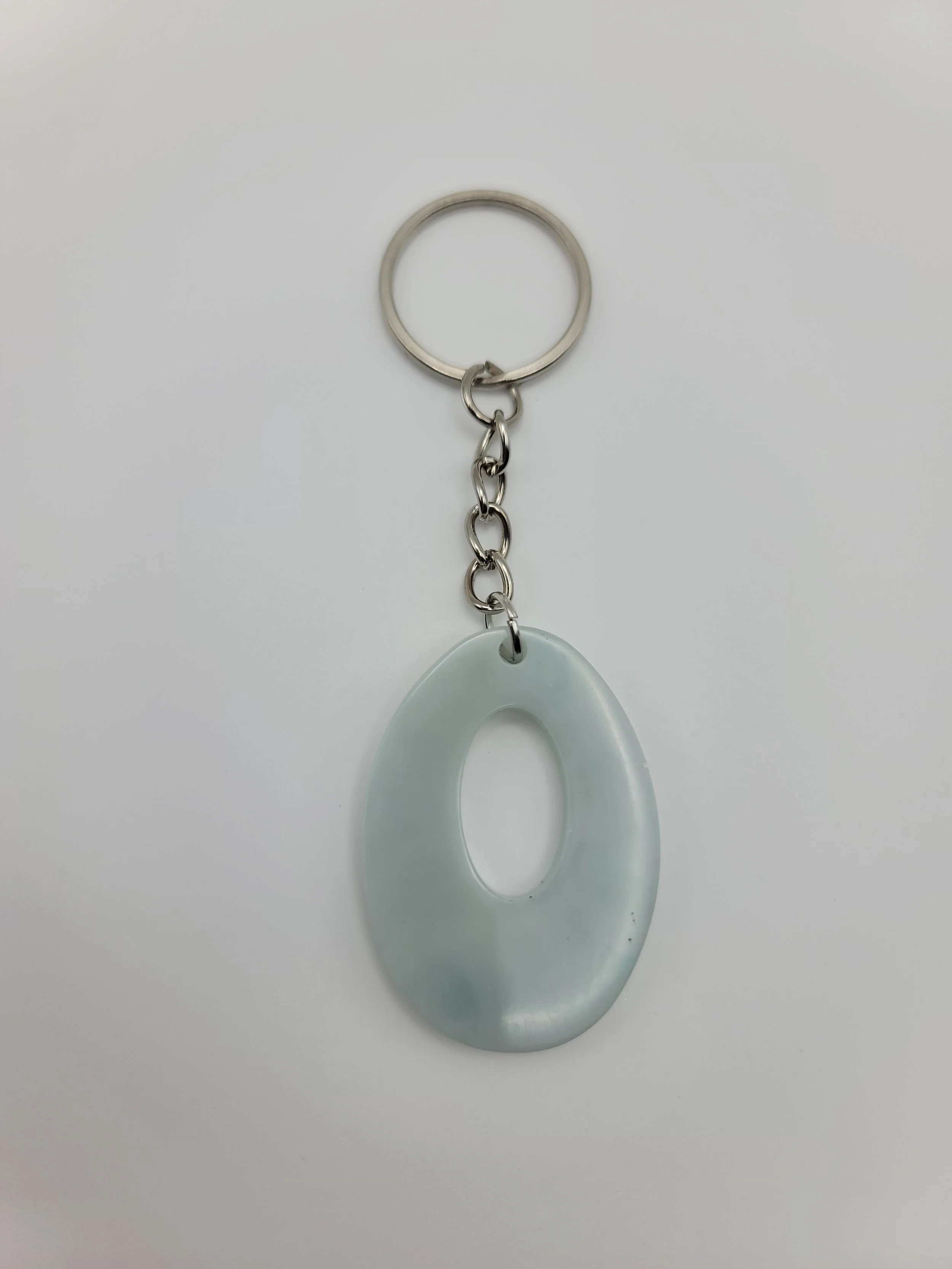 "O" White & Green Keychain