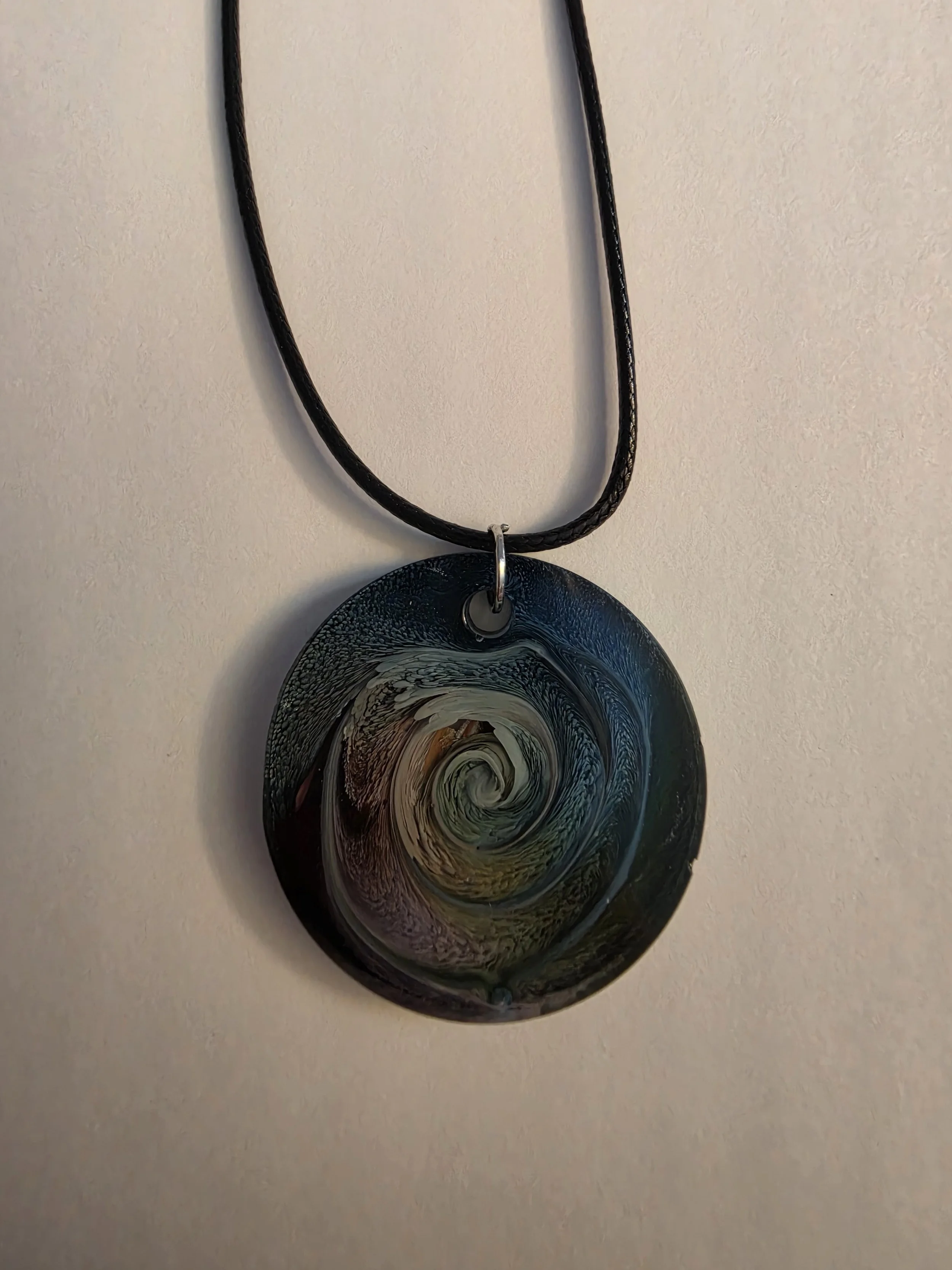 Multicolor Swirl Round Necklace