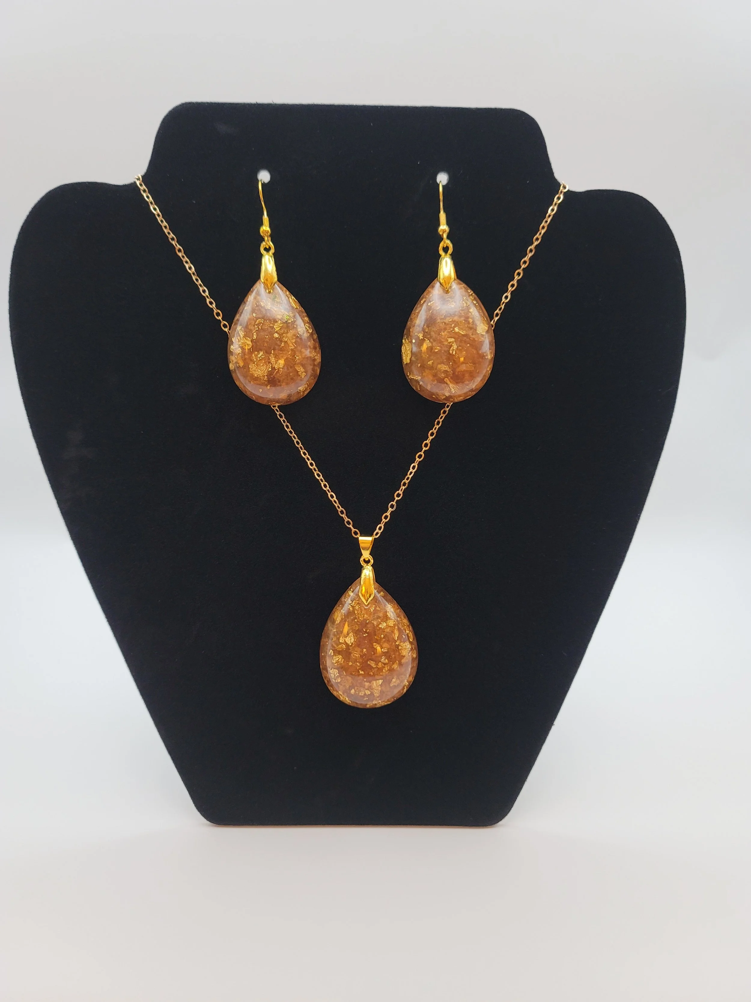 Amber Gold Flake Tear Drop Jewelry Set