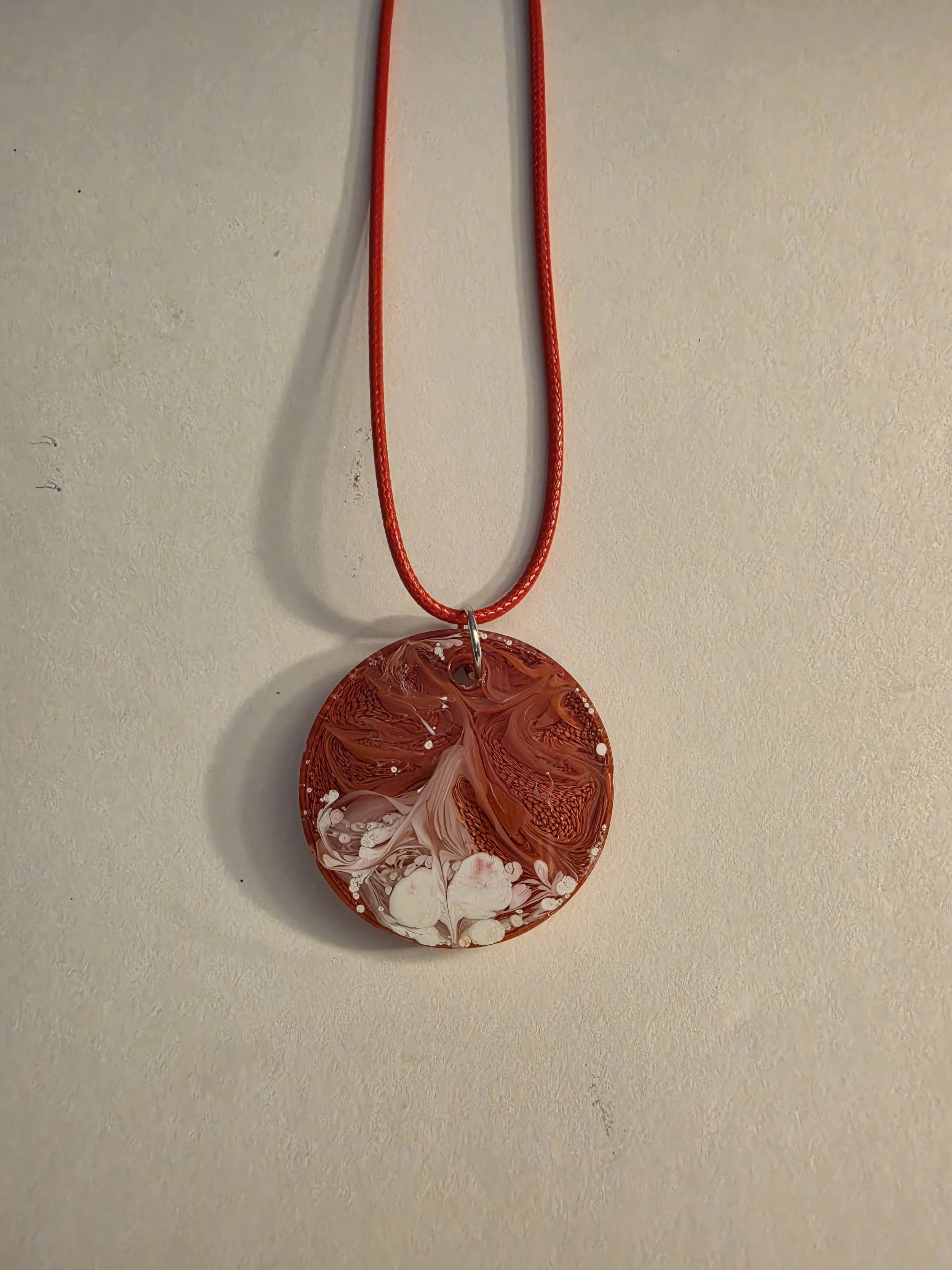 Red & White Petri Round Necklace