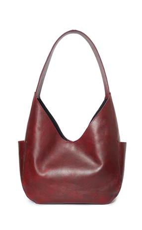 Bolso rojo de cuero con asa larga y apertura superior