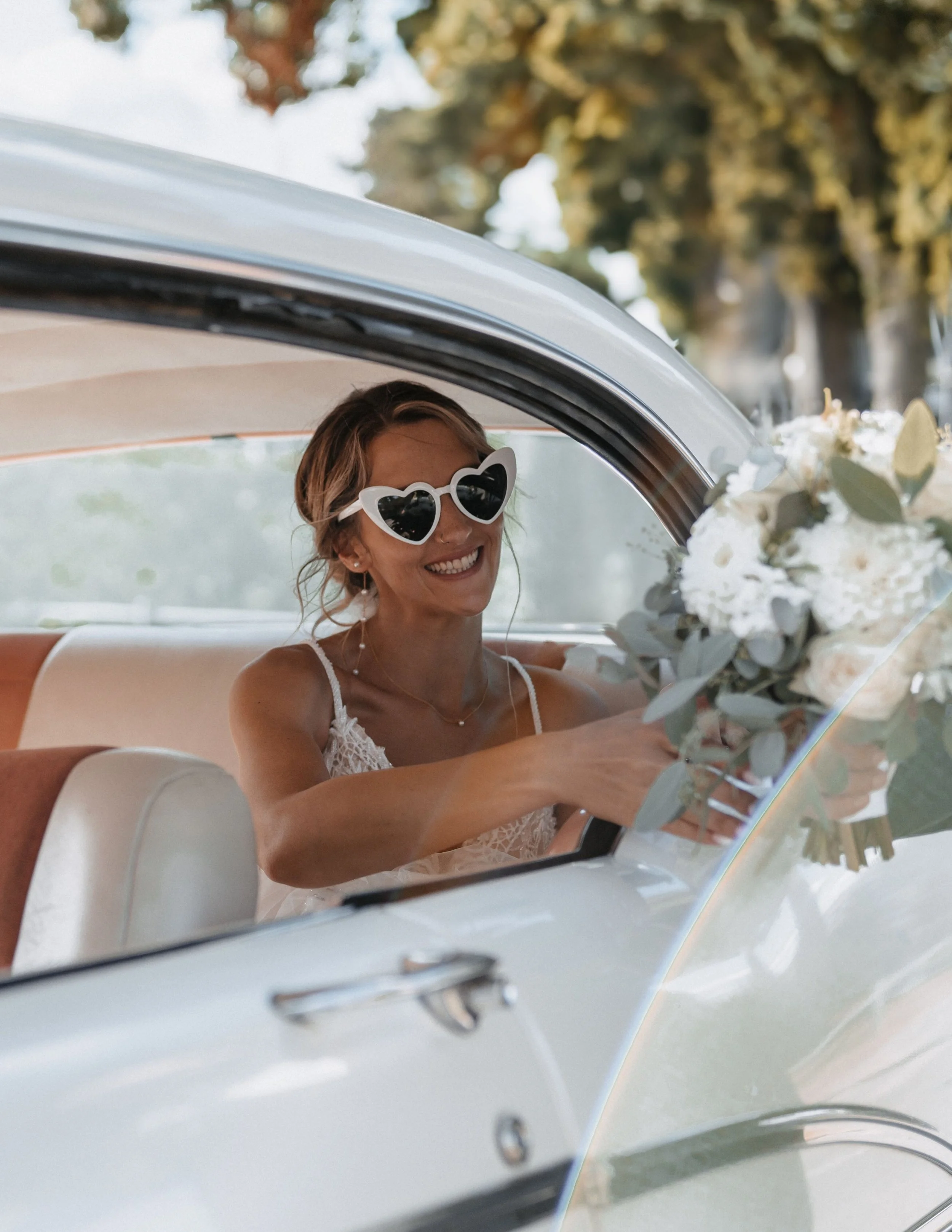 Bride ready for her wedding day after professional bridal spray tanning and body sugaring at Wyld Sol Calgary.