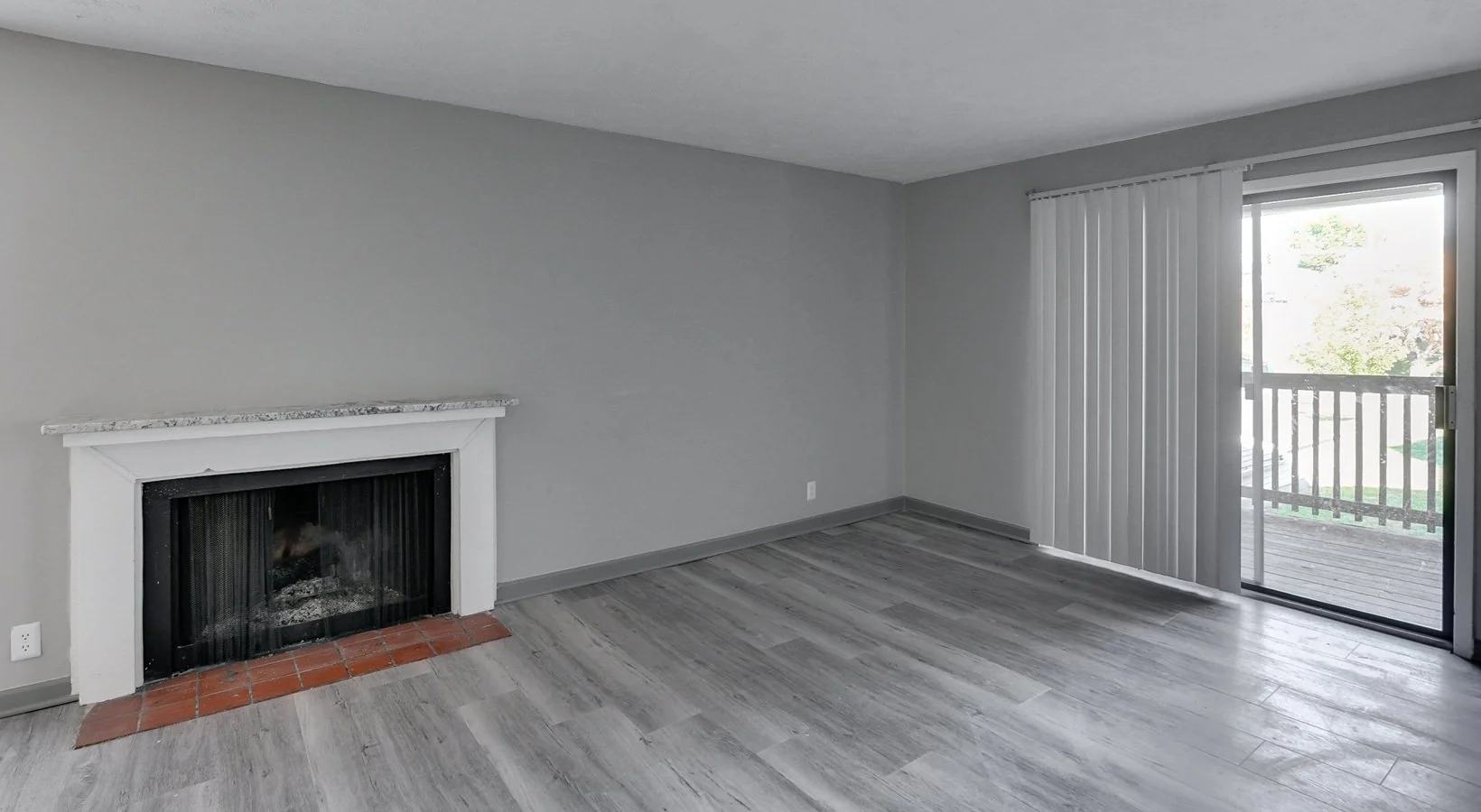 living-4-89e94cb440f4dea527e3bf75d999e906.jpg
