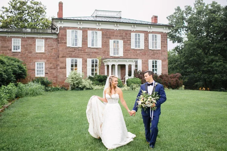 What to Expect at a Barn Wedding in Maryland