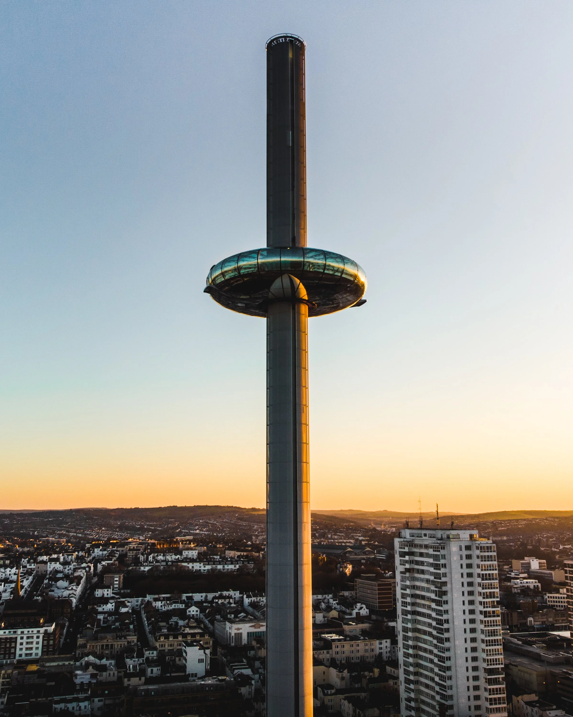 Brighton i360 Sunrise Close Up 2.jpg