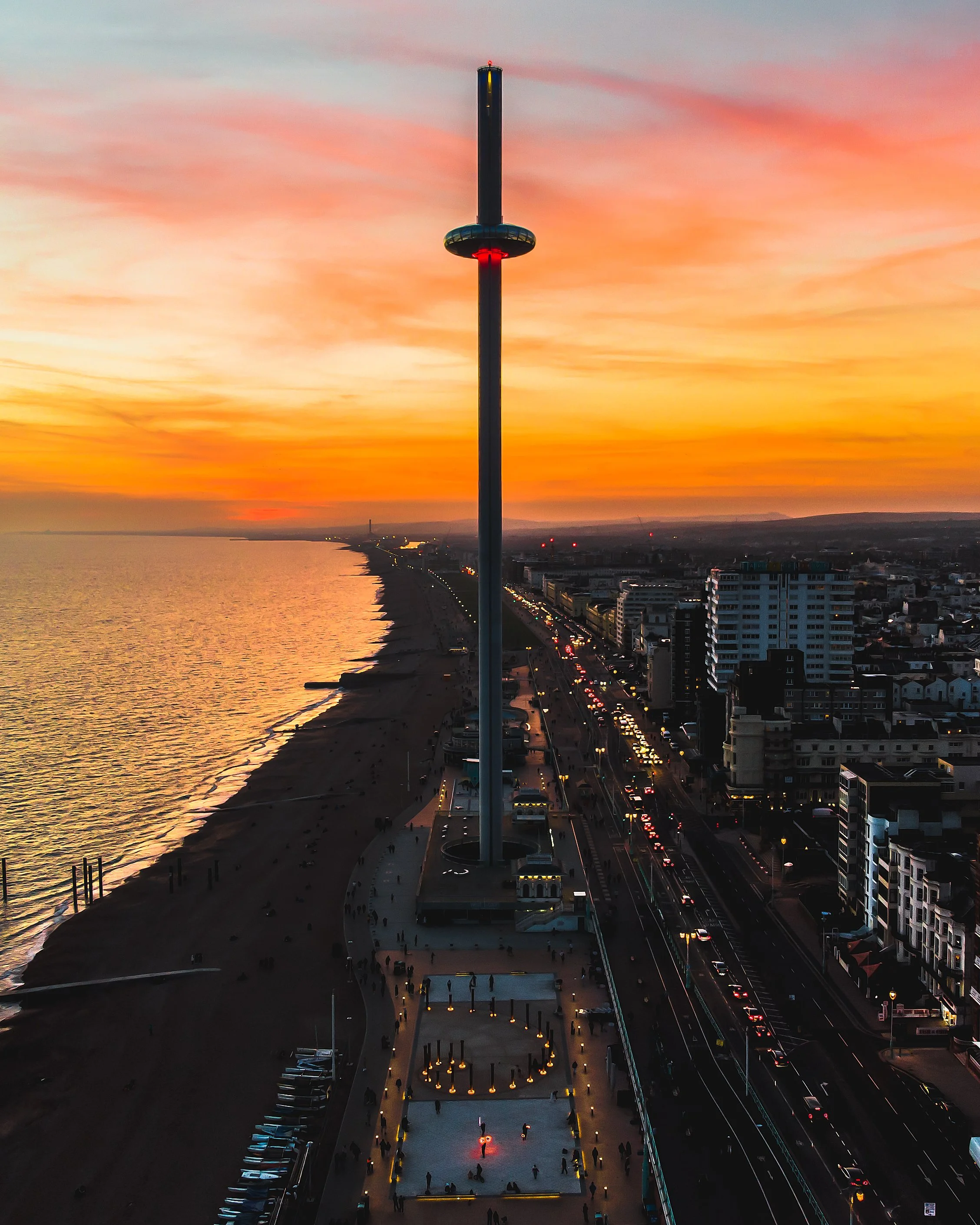 Brighton i360 at Sunset.jpg