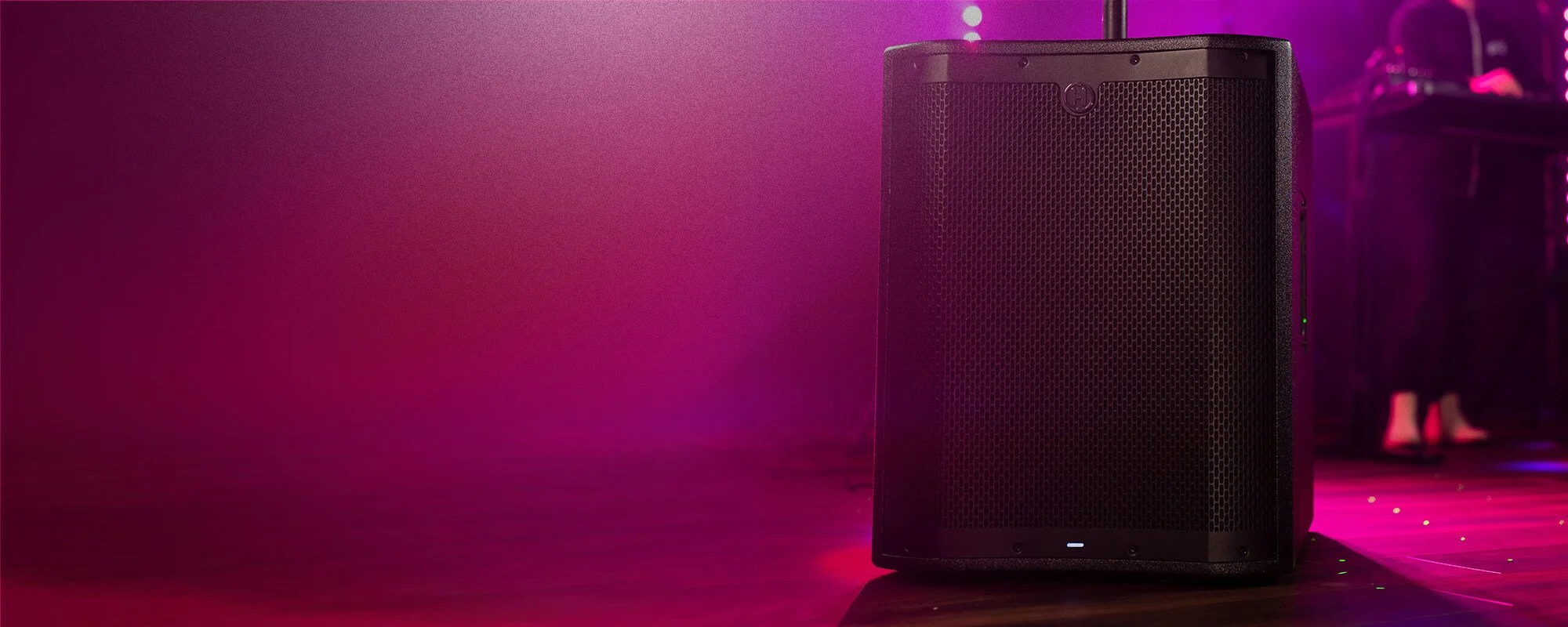 Harbinger v18 Powered Subwoofers