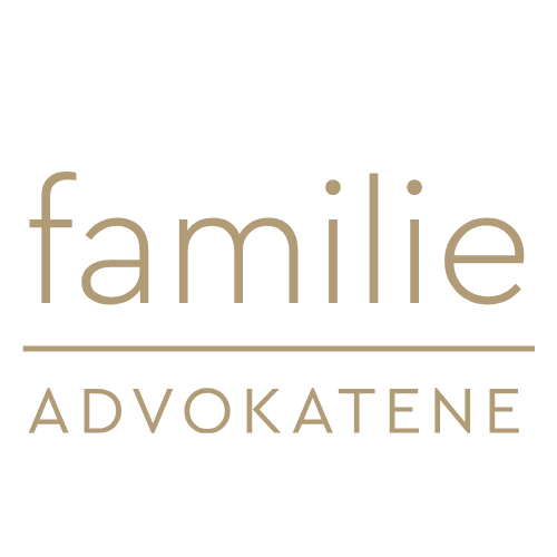 Logo for Familie Advokatene med teksten 'familie' og 'advokatene'.
