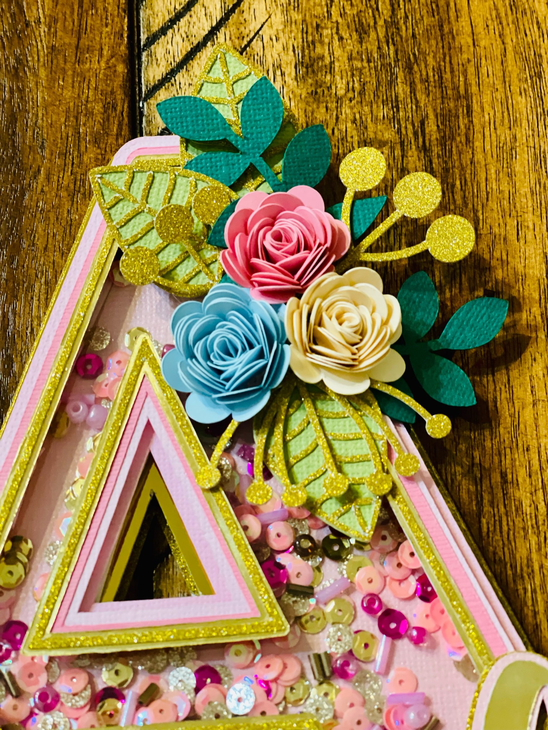 shaker cake topper