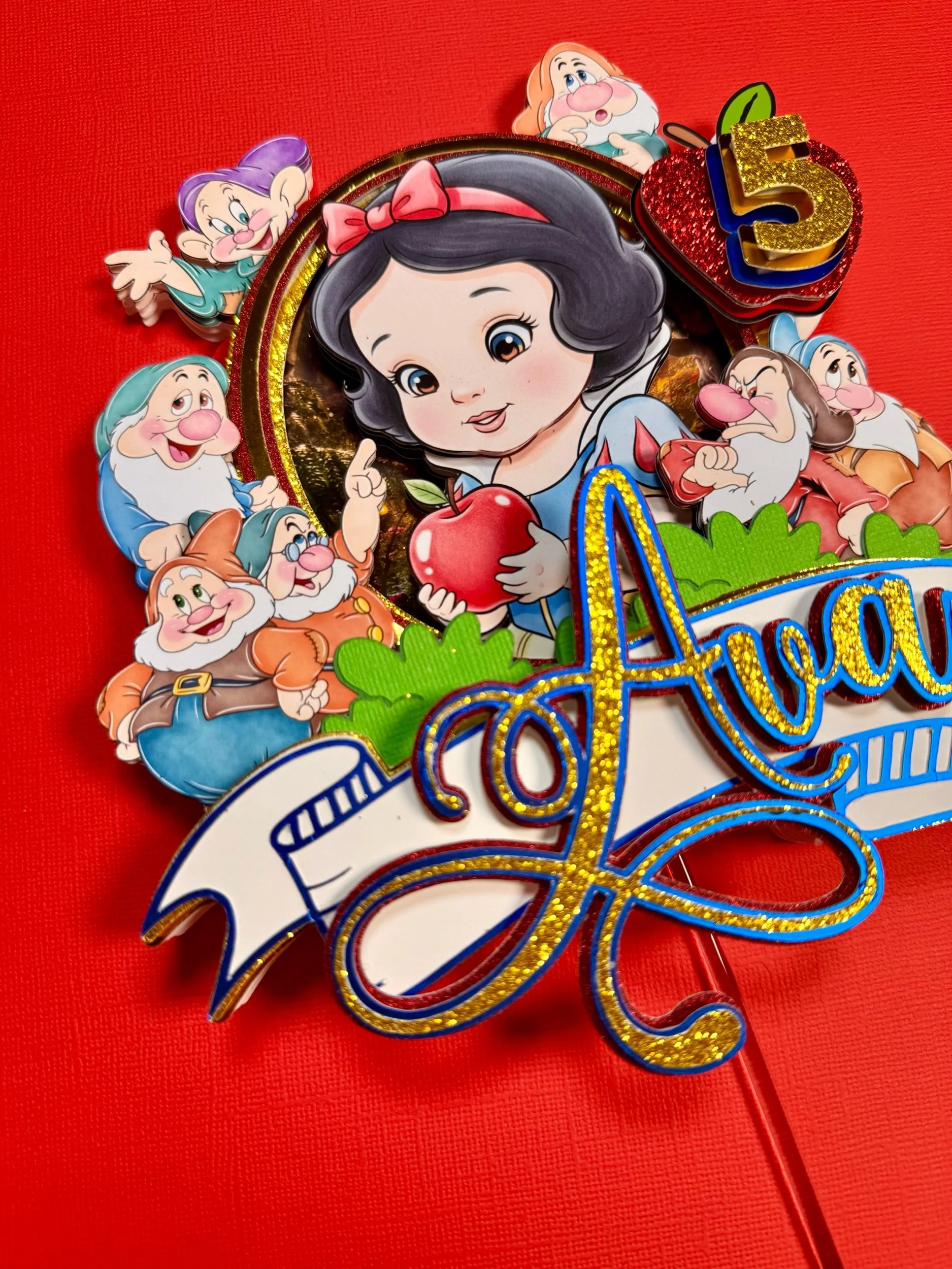 Snow White cake topper
