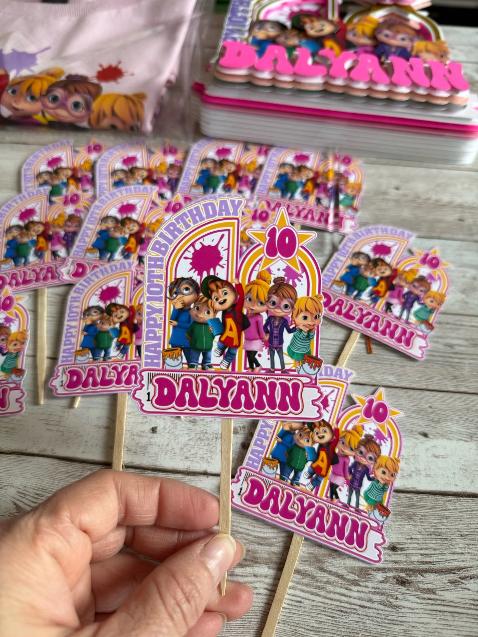the chipettes cupcake toppers