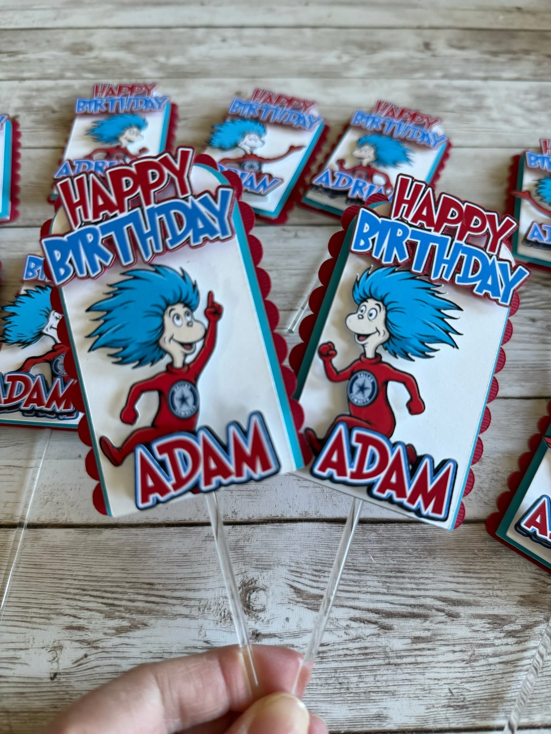 cat in the hat cupcake toppers
