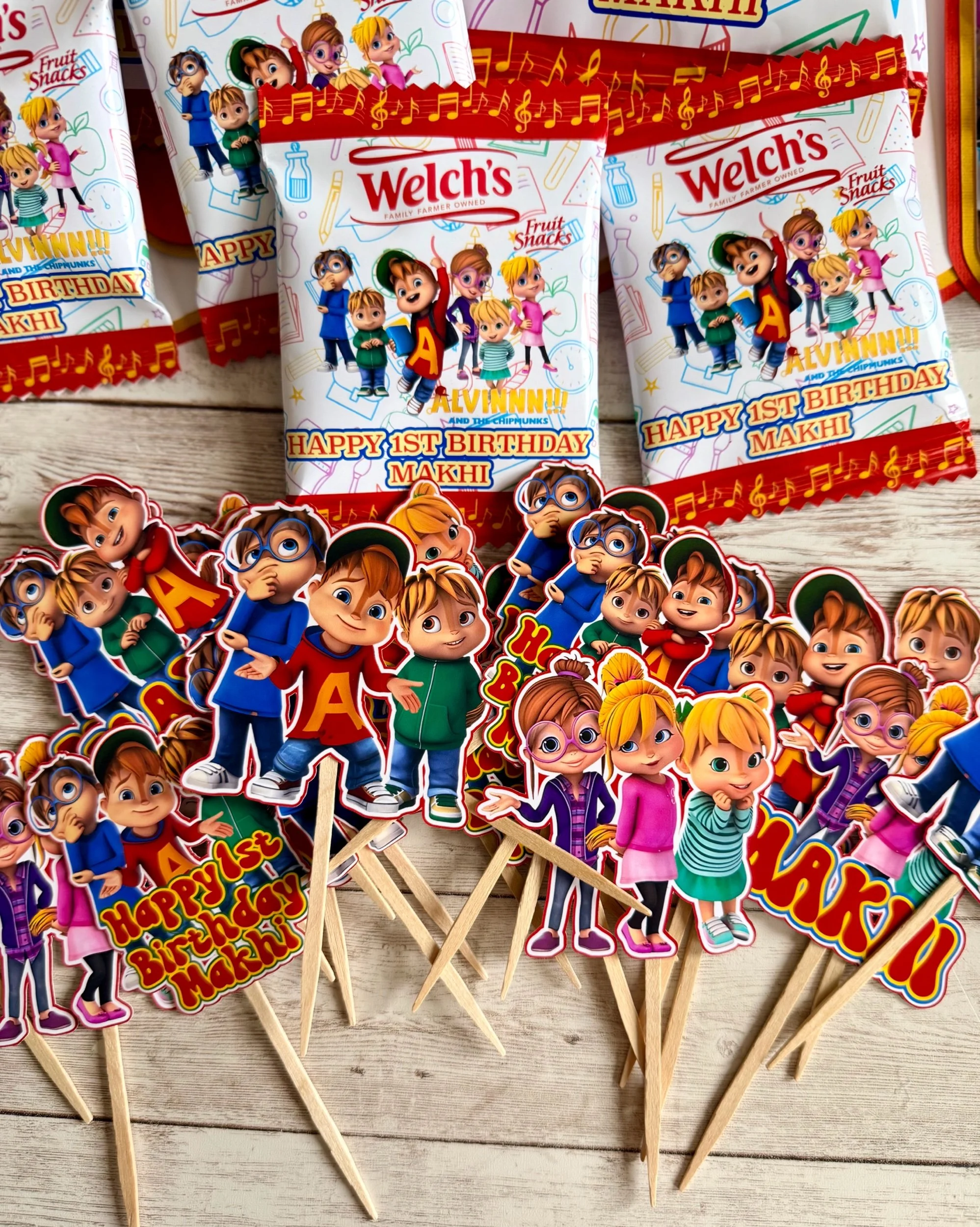 alvin cupcake toppers
