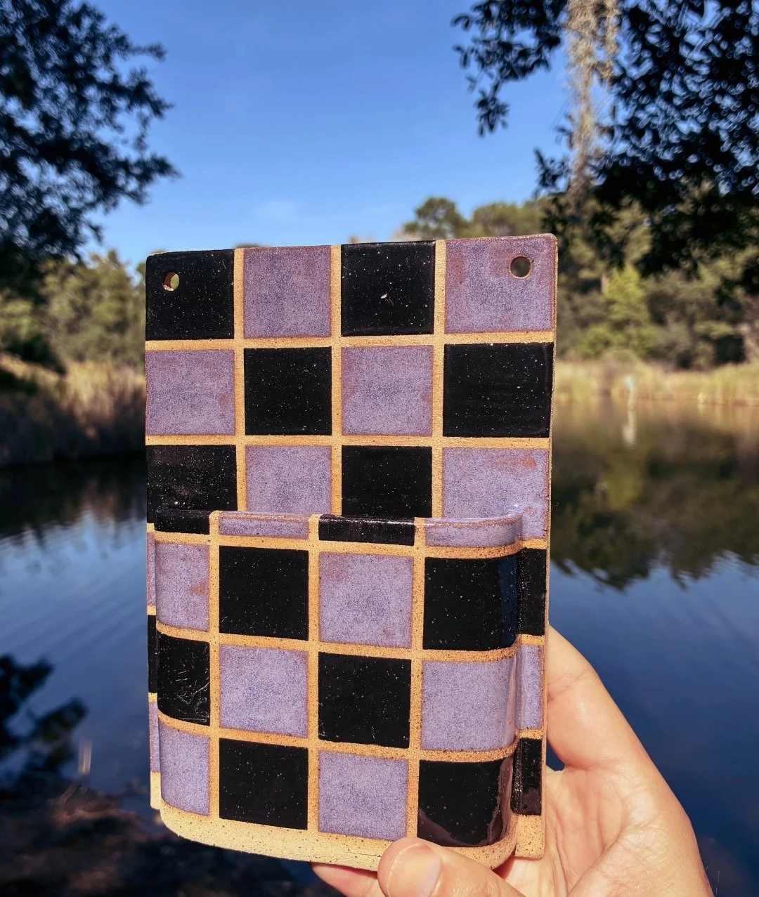PURPLE + BLACK CERAMIC PHONE HOLDER