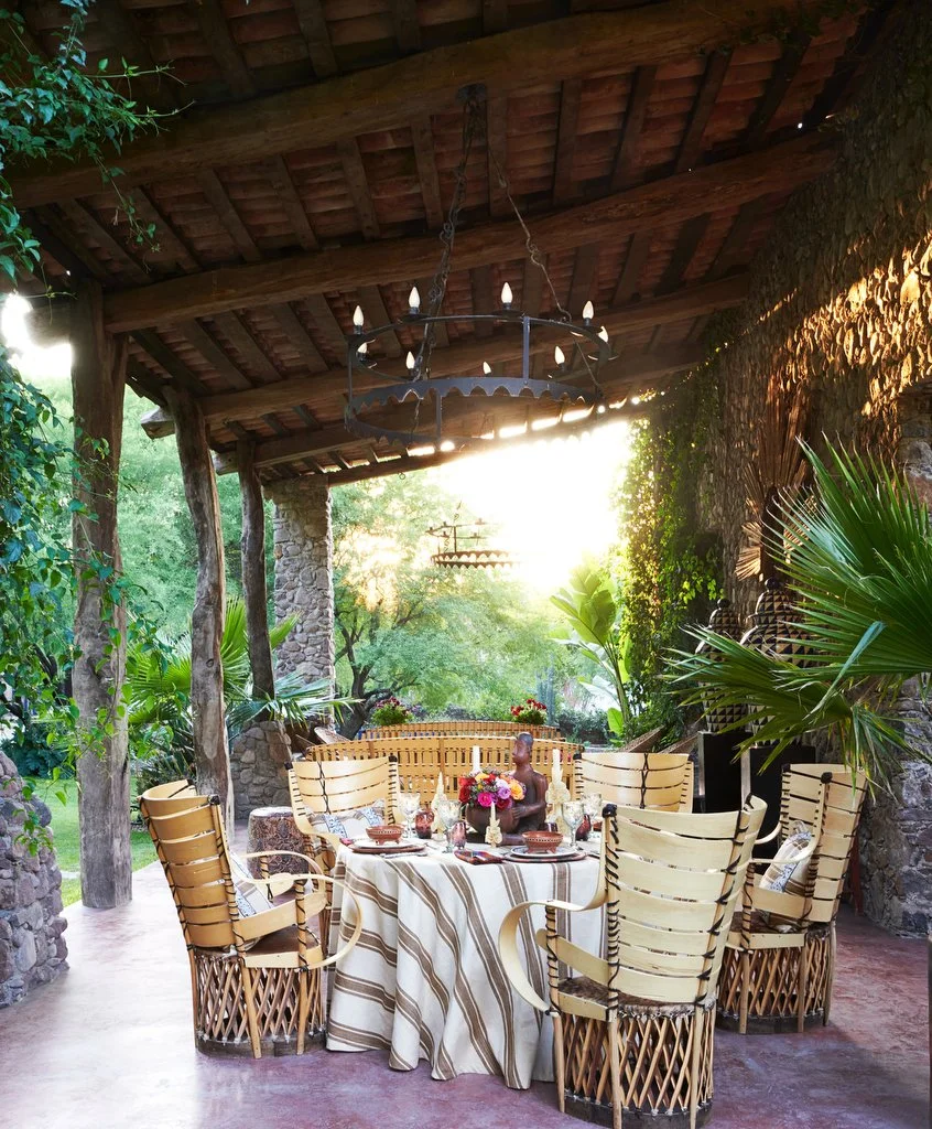Interior Design by Michelle Nussbaumer
Photography by Max Kim-Bee
Styling by Carolyn Englefield