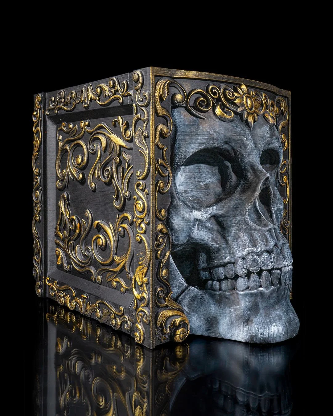 Skull_Adornment_Wine_Bag_Dispenser3_c3f1c4ab3f.jpg