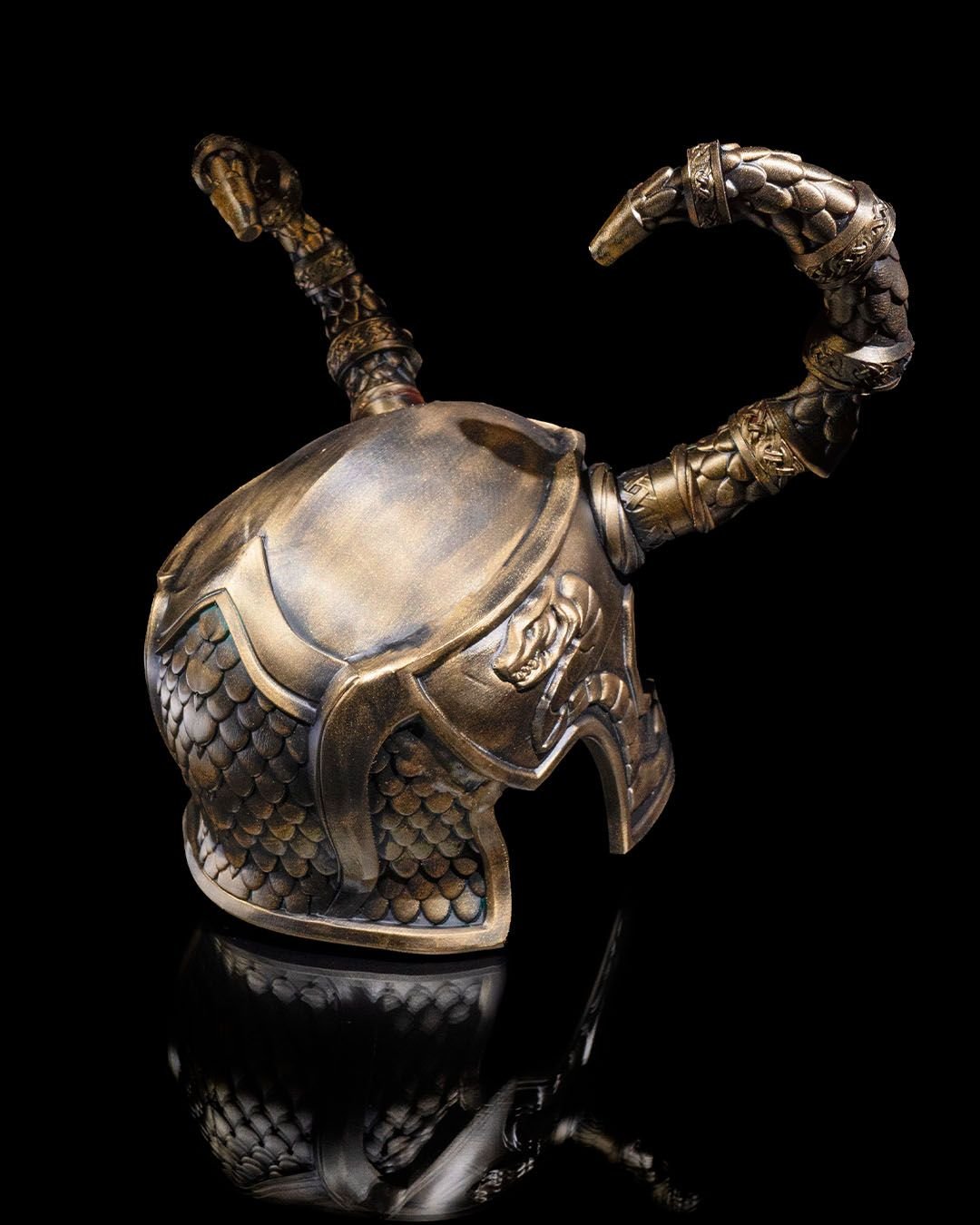 Loki_s_Helmet4_5ef2da0eb8.jpg