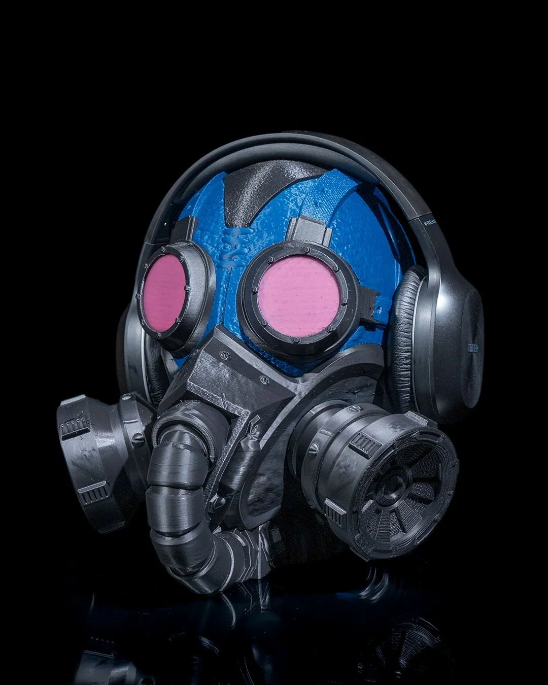 Hot_Spot_Headphone_Holder_4_b565247643.jpg