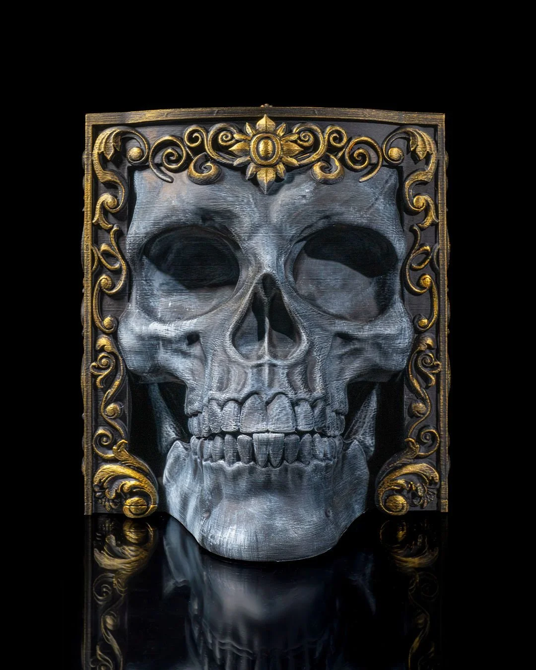 Skull_Adornment_Wine_Bag_Dispenser1_494e2ff73b.jpg