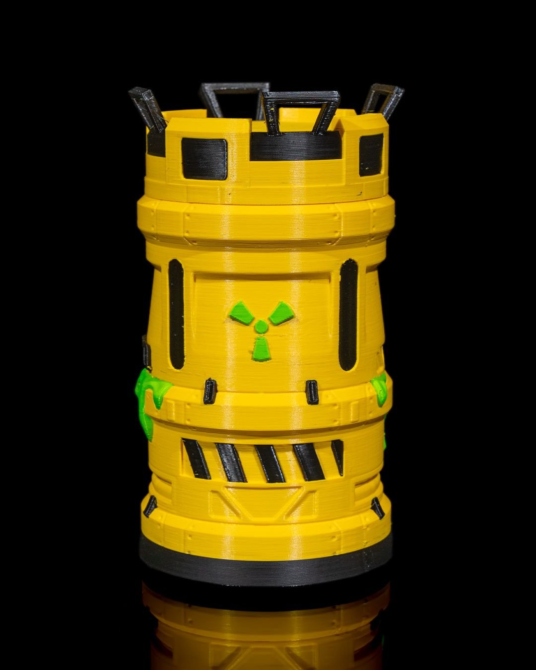 Toxic_Waste_Can_Holder_5_d0ef1198a4.jpg