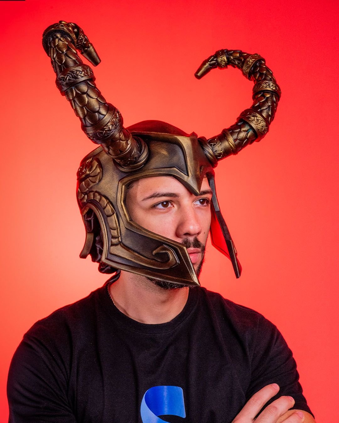 Loki_s_Helmet7_9ec2bbfd05.jpg