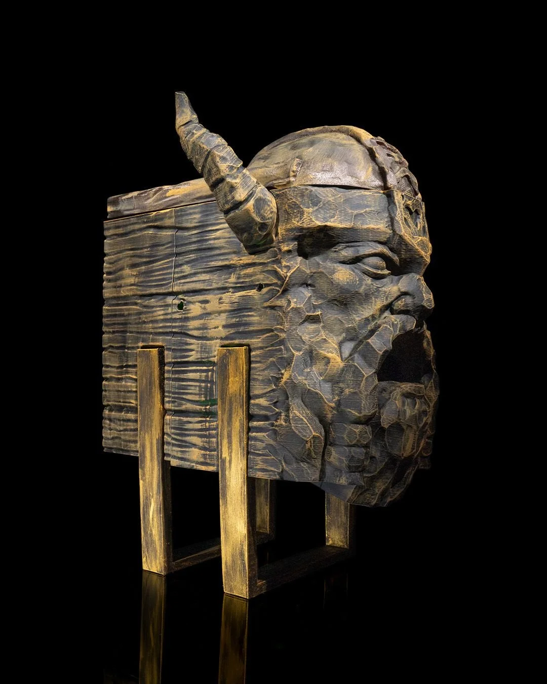 Viking_Carved_Wine_Bag_Dispenser_3_80715a3961.jpg