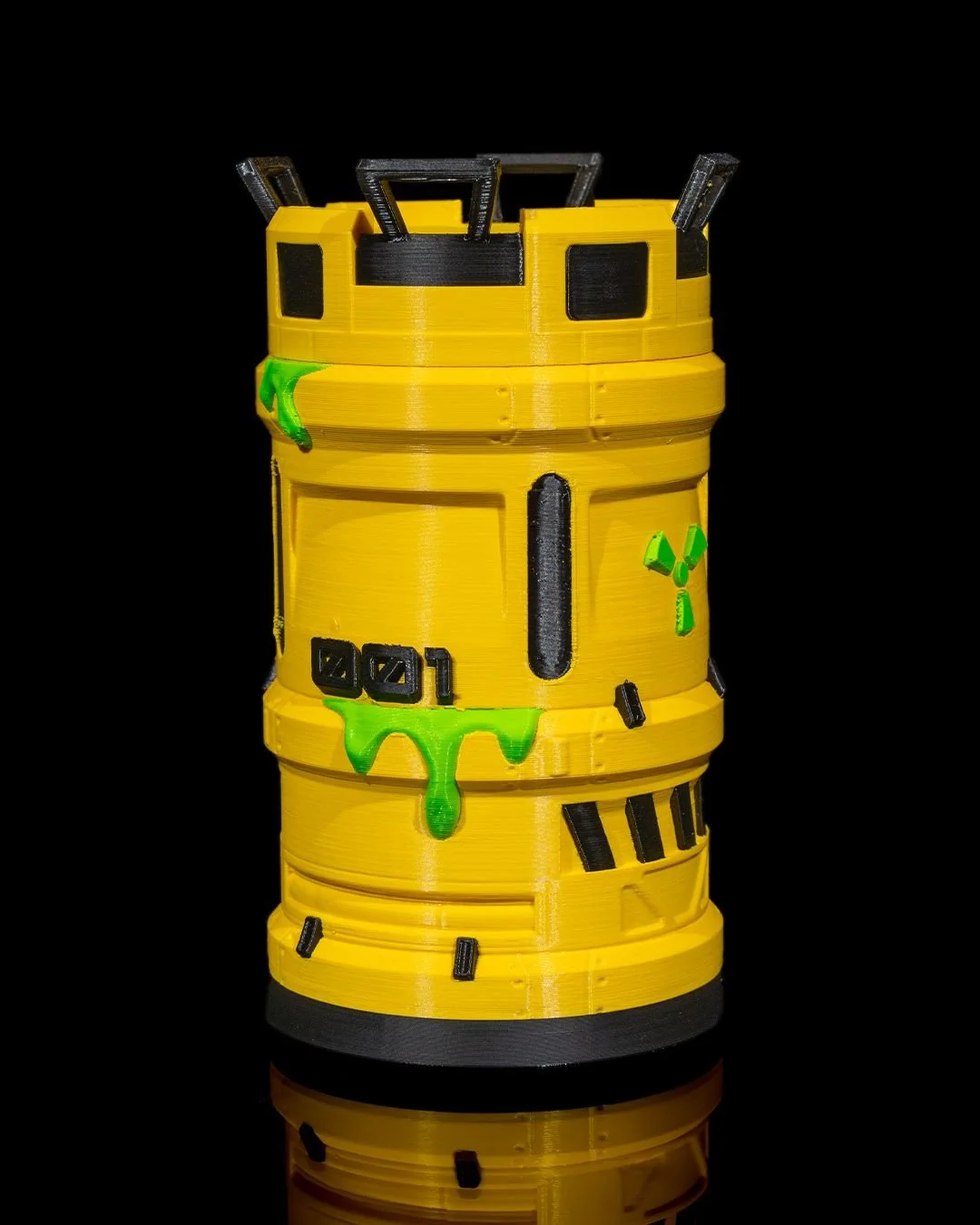 Toxic_Waste_Can_Holder_6_96b6daa91f.jpg