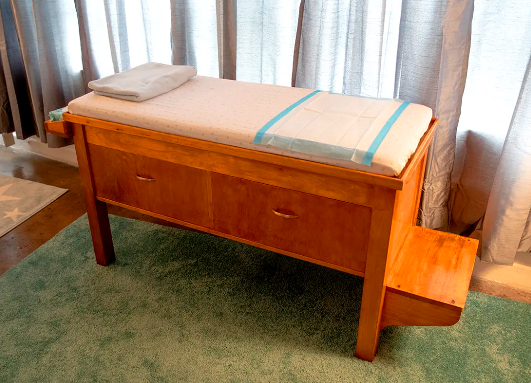Changing Table.