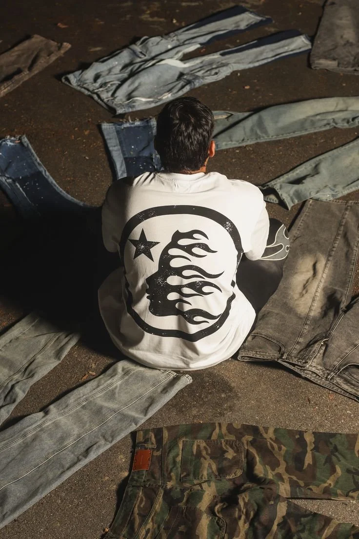 SummerGalleria oversized graphic streetwear tee styled with denim