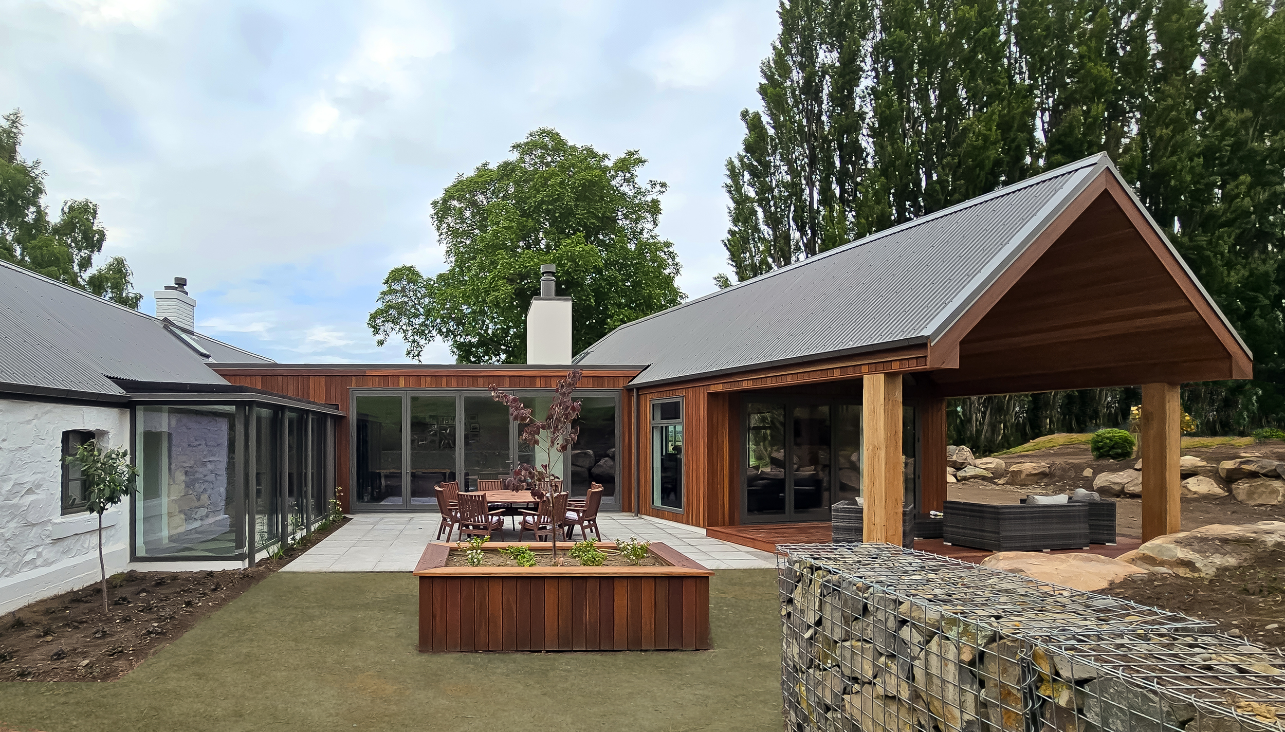 Spotted Gum exterior timber cladding at Walnut Cottage