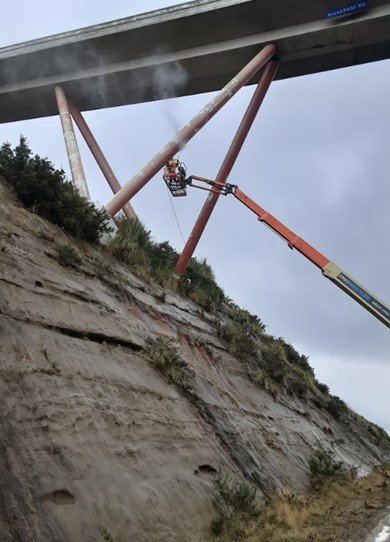 Hillcrest Rd Underpass Pier coating.jpeg