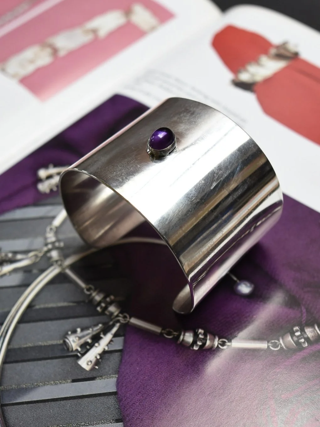 Modernist sterling silver amethyst solitaire chunky cuff bracelet