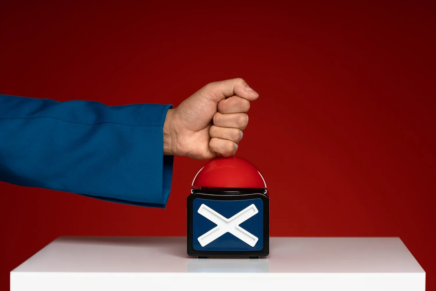 Cease &amp; Desist vs. Demand Letter: Which Do You Need?