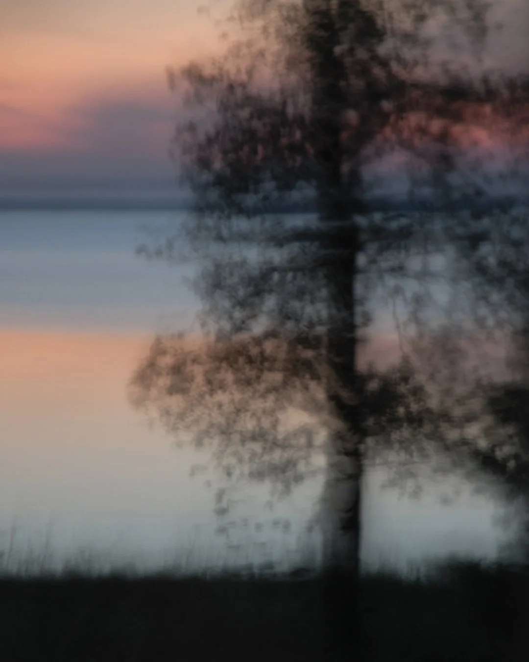 ❤️&zwj;🩹 T&auml;m&auml; on sinulle, joka olet el&auml;nyt lasisen lapsuuden.

Lasinen lapsuus tarkoittaa lapsuutta, jossa lapsi on k&auml;rsinyt vanhempansa tai vanhempiensa alkoholink&auml;yt&ouml;st&auml;. N&auml;it&auml; aikuisia lapsia on Suomes