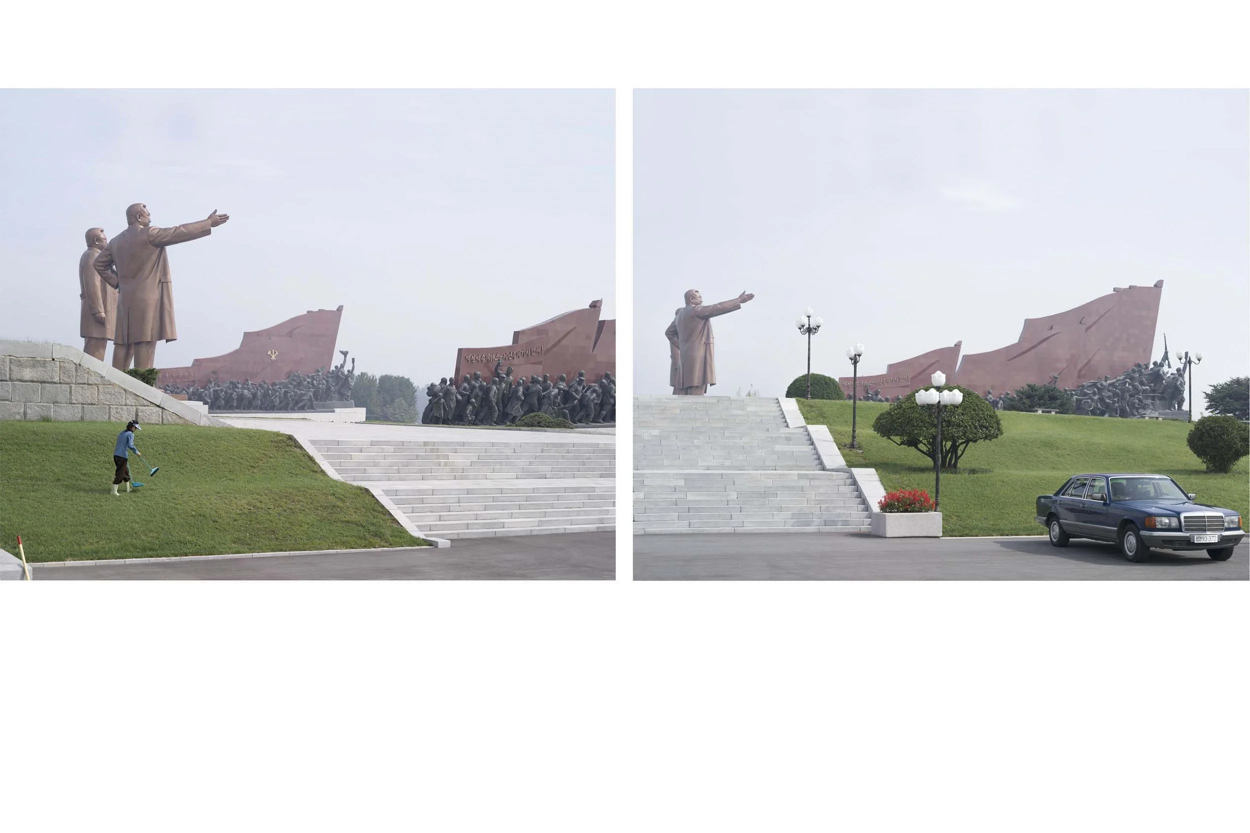 Großmonument Mansudae in Pjöngjang, Nordkorea: Die zwei gigantischen Bronzestatuen der verstorbenen Staatsführer Kim Il-sung und Kim Jong-il stehen vor einem Mosaikwandbild des Mount Paektu am Großen Monument Mansudae. Flankiert werden sie von monume